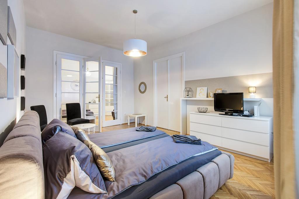 Brighthome Castle District Budapest Eksteriør bilde